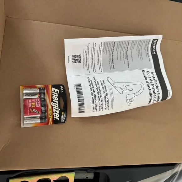 Moen MotionSense Hands-Free Kitchen Faucet - Silver - Picture 3 of 3